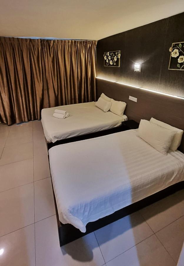 One Point Hotel Kuching Exterior foto