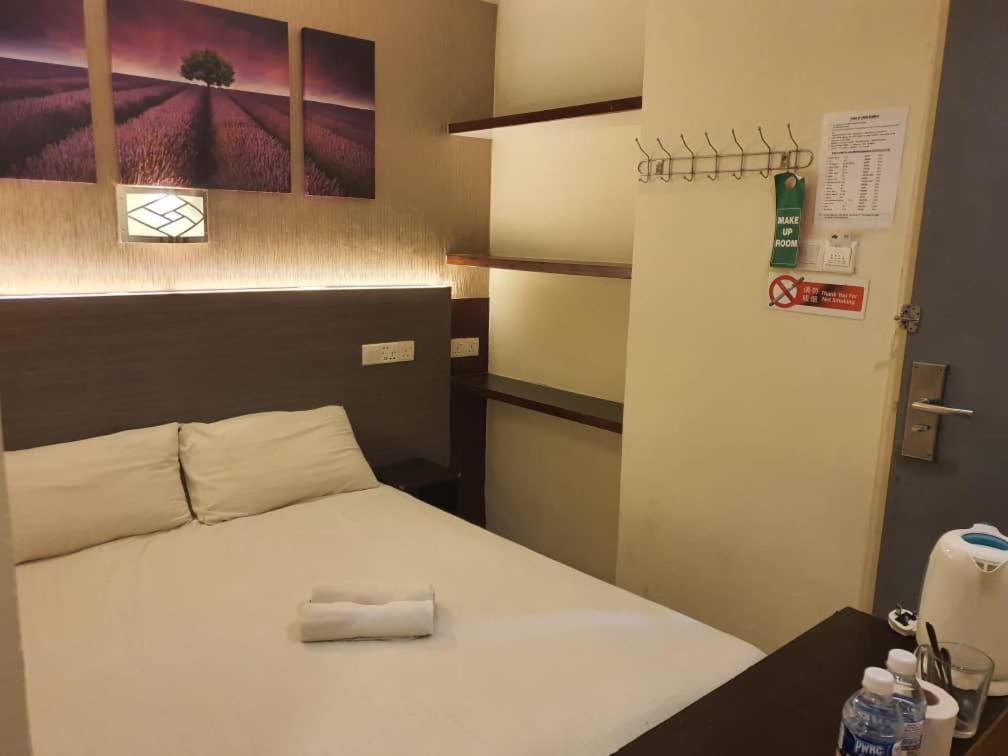 One Point Hotel Kuching Exterior foto