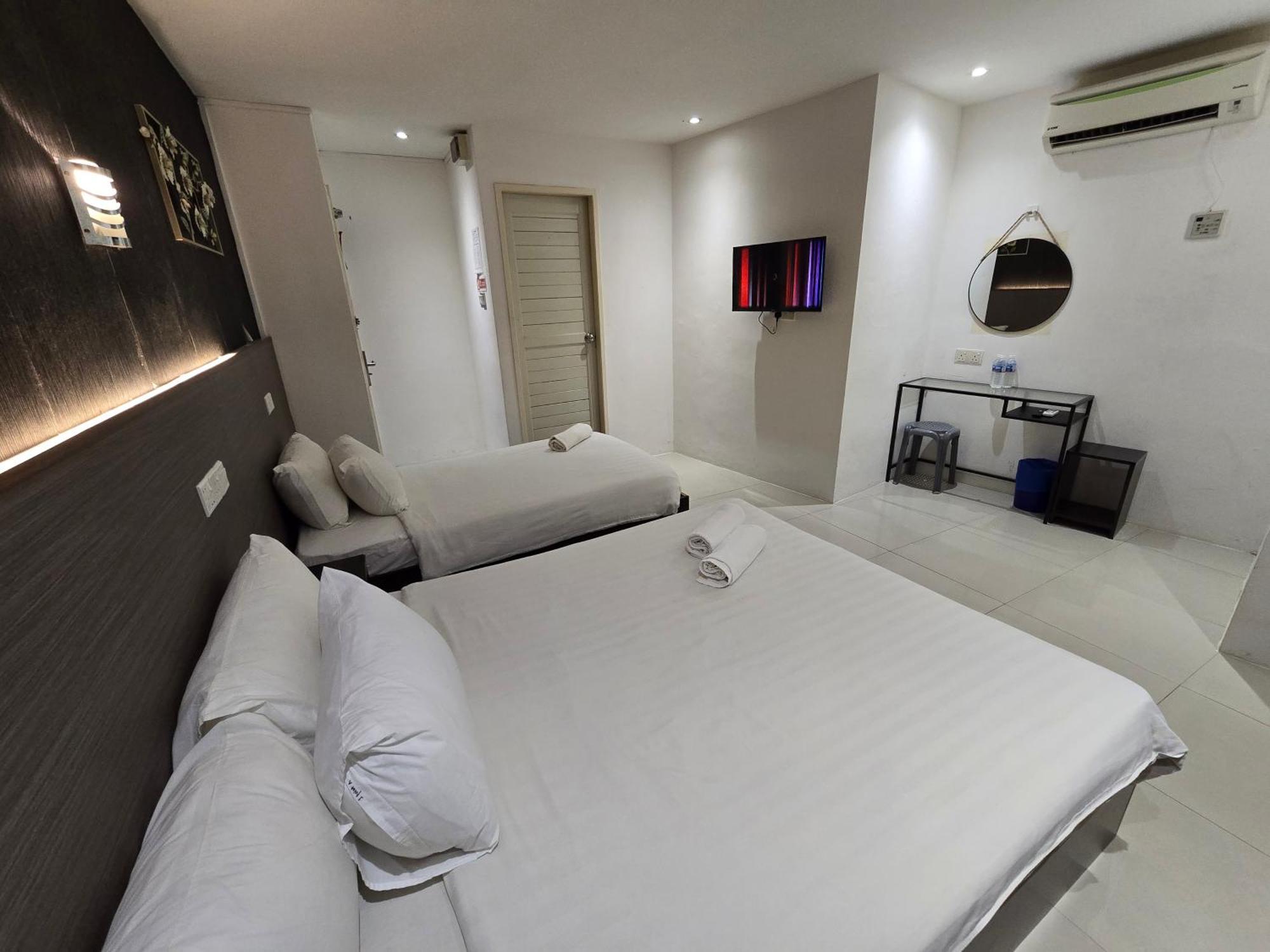 One Point Hotel Kuching Exterior foto