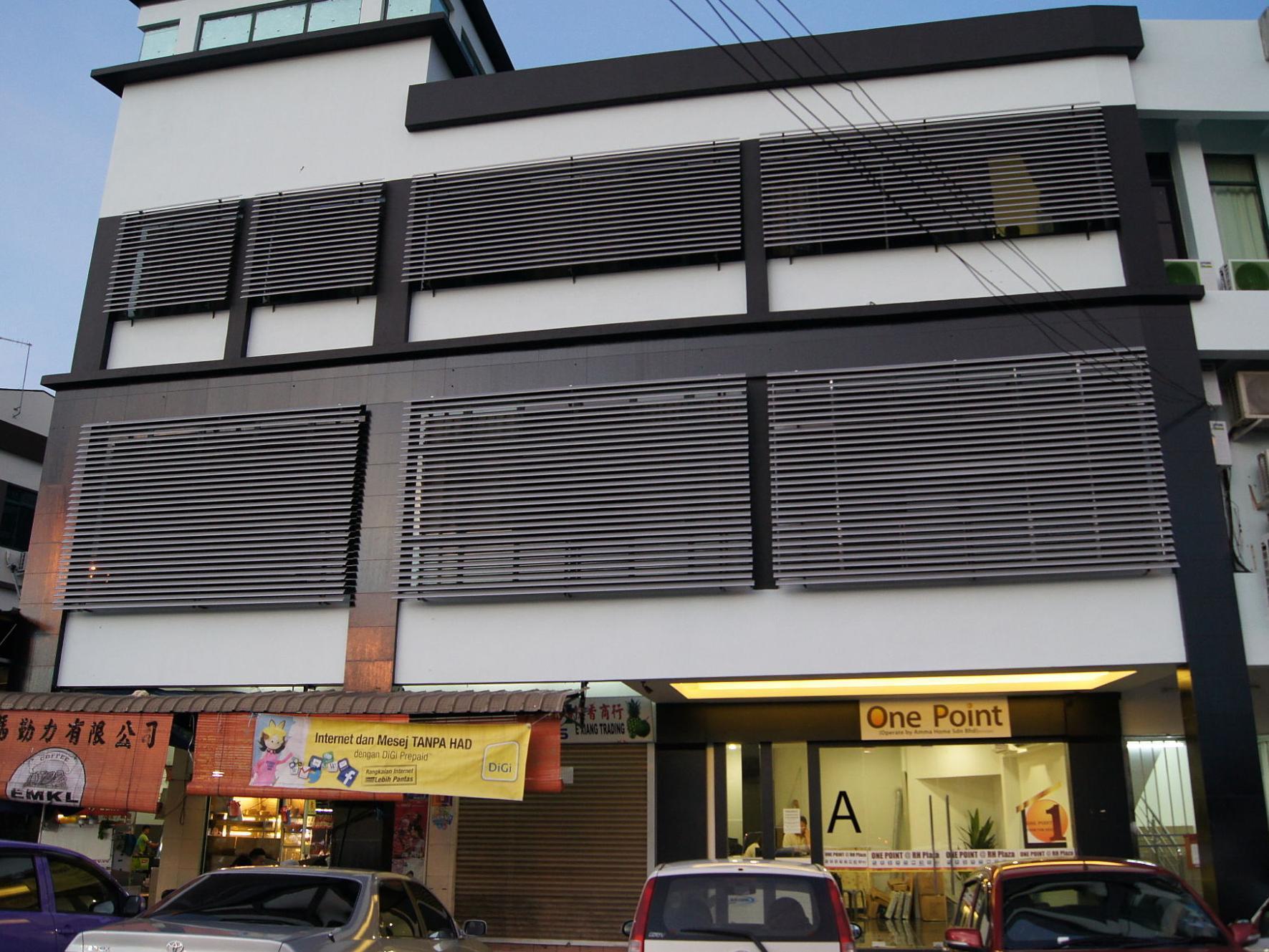 One Point Hotel Kuching Exterior foto