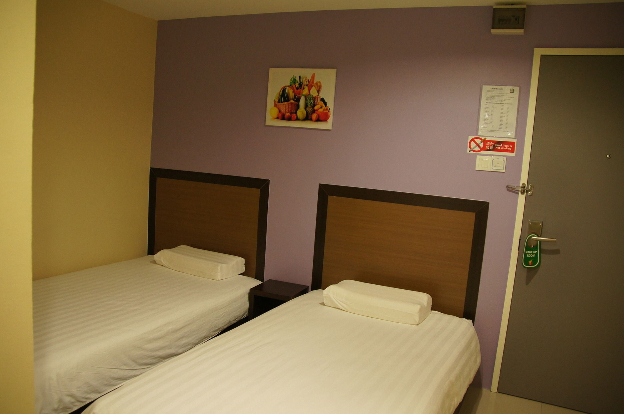 One Point Hotel Kuching Exterior foto